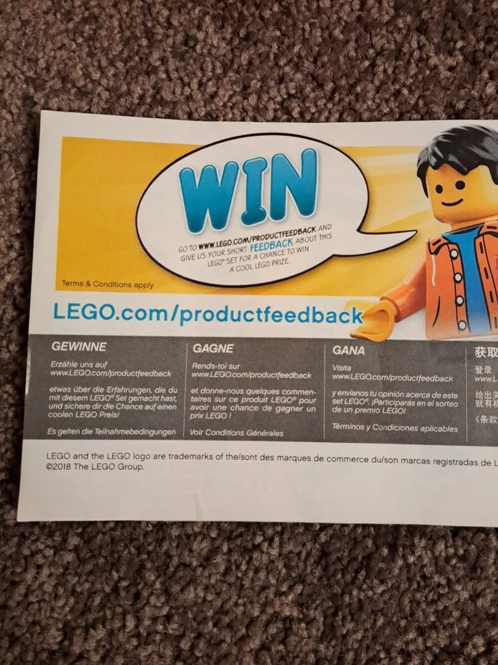 2018 LEGO Classic Creative Suitcase (10713) filled with an assortment of Legos